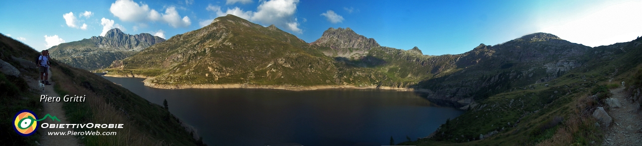 93 Panoramica dei Laghi Gemelli al tramonto....jpg